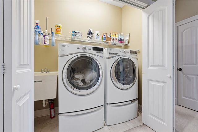 208 Linehan Pl, Cranberry Twp, PA 16066