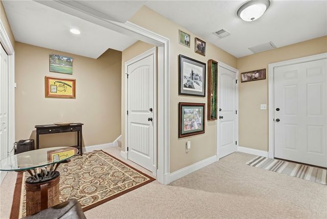 208 Linehan Pl, Cranberry Twp, PA 16066