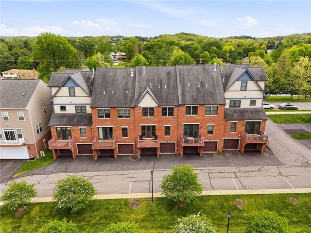 208 Linehan Pl, Cranberry Twp, PA 16066