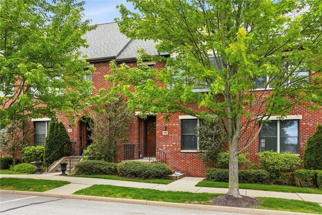 208 Linehan Pl, Cranberry Twp, PA 16066