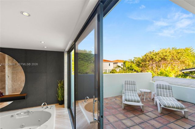 3520 Rockerman Rd, Miami, FL 33133