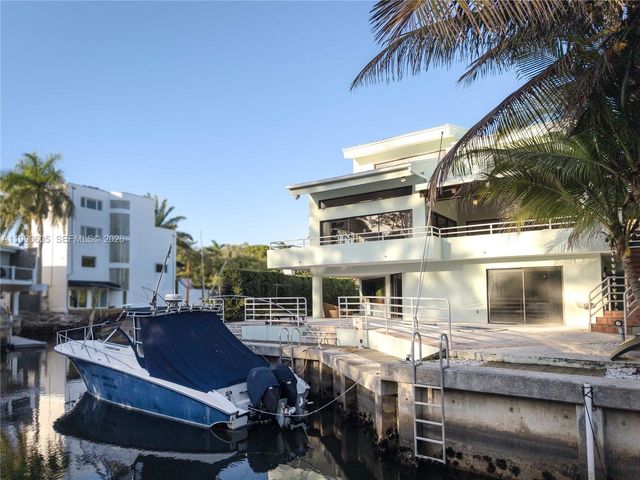 3520 Rockerman Rd, Miami, FL 33133