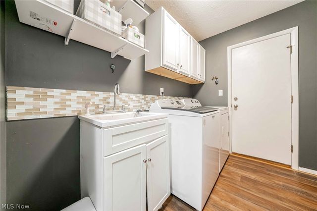 6165 Creekside Lane, North Ridgeville, OH 44039