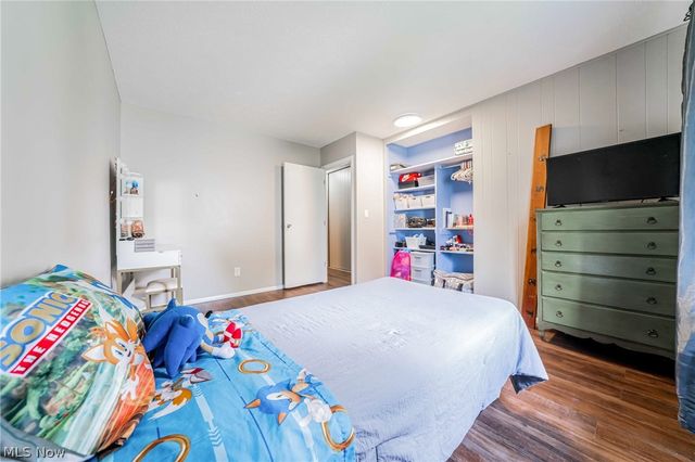 6165 Creekside Lane, North Ridgeville, OH 44039
