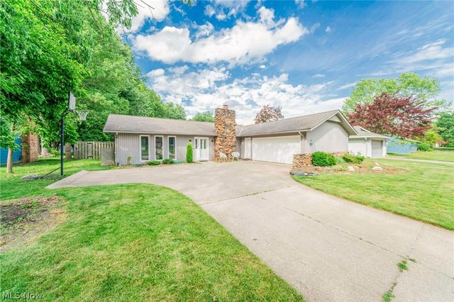 6165 Creekside Lane, North Ridgeville, OH 44039