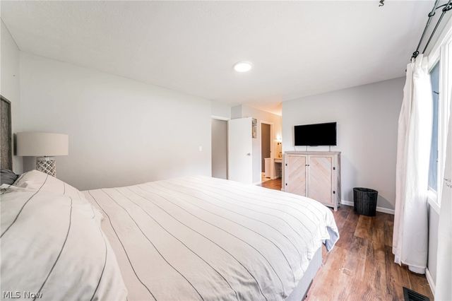 6165 Creekside Lane, North Ridgeville, OH 44039