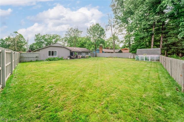 6165 Creekside Lane, North Ridgeville, OH 44039