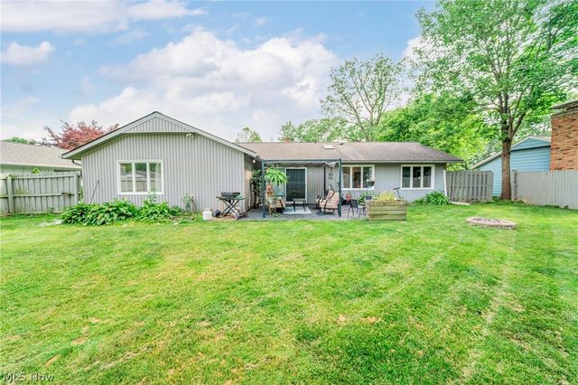 6165 Creekside Lane, North Ridgeville, OH 44039