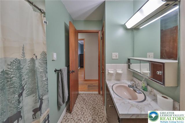 1481 Sherwood Forest Road, Chestnuthill Twp, PA 18353