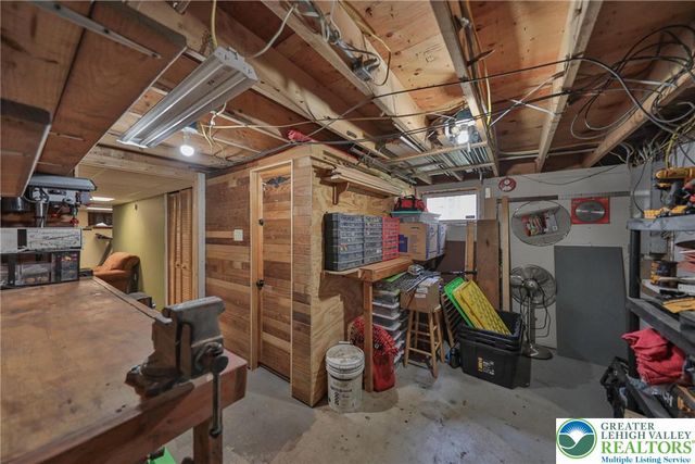 1481 Sherwood Forest Road, Chestnuthill Twp, PA 18353