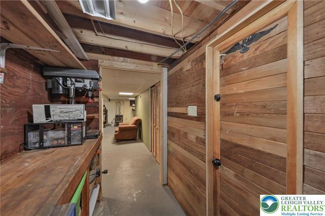 1481 Sherwood Forest Road, Chestnuthill Twp, PA 18353