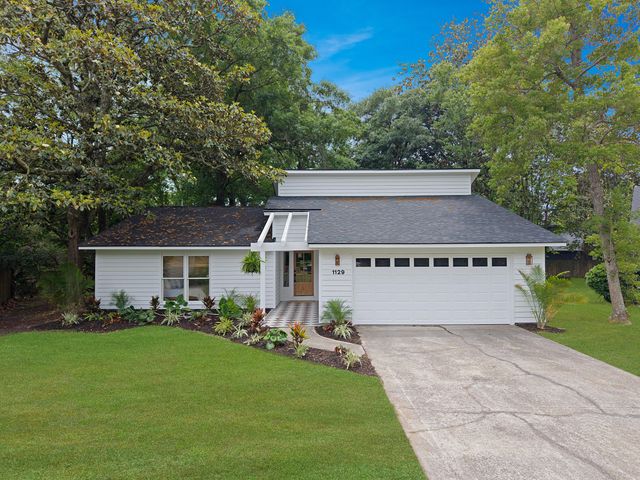 1129 Yorktown Court, Mount Pleasant, SC 29464
