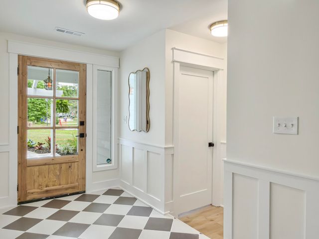 1129 Yorktown Court, Mount Pleasant, SC 29464