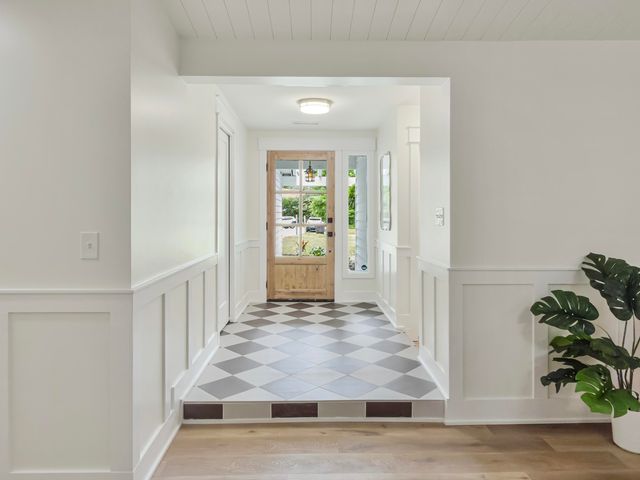 1129 Yorktown Court, Mount Pleasant, SC 29464