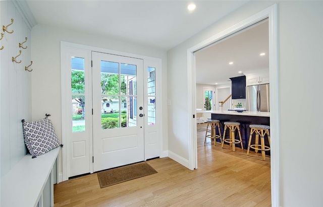 1 Cheshire Drive, Barrington, RI 02806