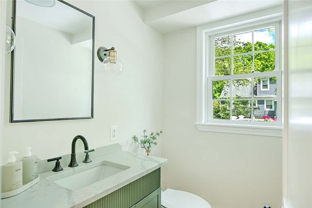 1 Cheshire Drive, Barrington, RI 02806