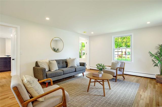 1 Cheshire Drive, Barrington, RI 02806