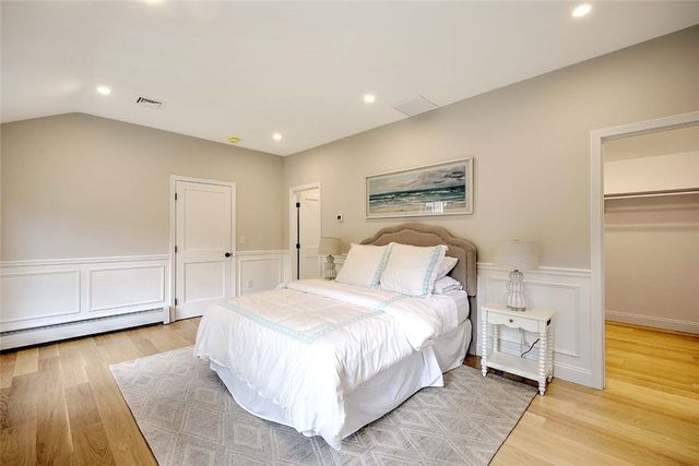 1 Cheshire Drive, Barrington, RI 02806