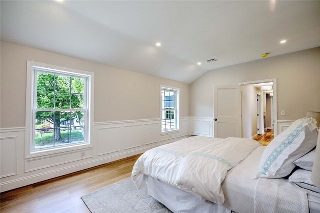1 Cheshire Drive, Barrington, RI 02806