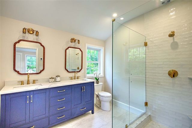 1 Cheshire Drive, Barrington, RI 02806