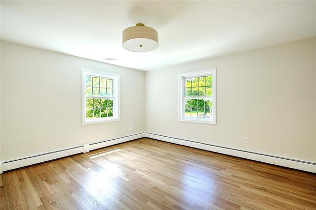 1 Cheshire Drive, Barrington, RI 02806
