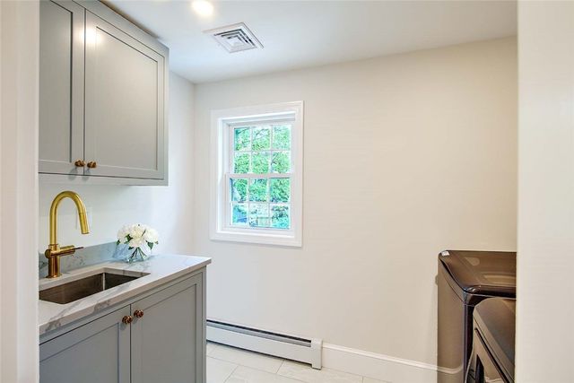 1 Cheshire Drive, Barrington, RI 02806