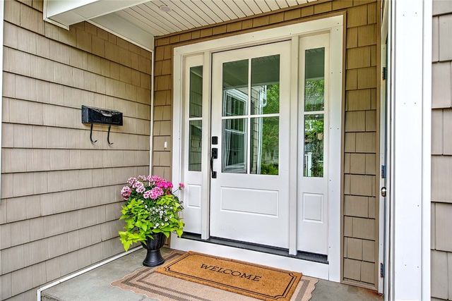 1 Cheshire Drive, Barrington, RI 02806