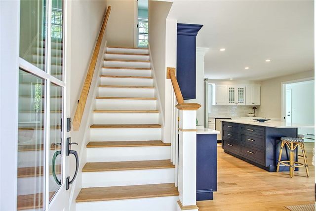 1 Cheshire Drive, Barrington, RI 02806