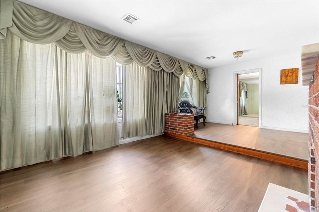 1910 NW 14TH STREET, Ocala, FL 34475