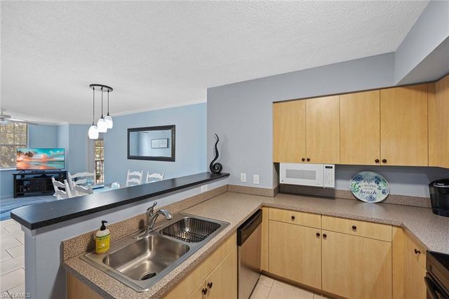 8635 River Homes LN 2205, Bonita Springs, FL 34135