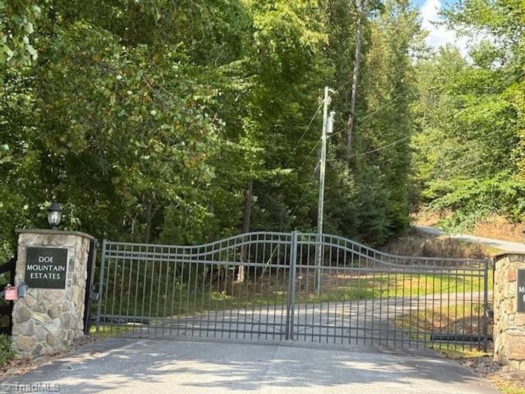 16 Turkey Trail, Mcgrady, NC 28649