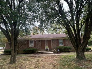 102 Rolling Acres Drive, Nicholasville, KY 40356