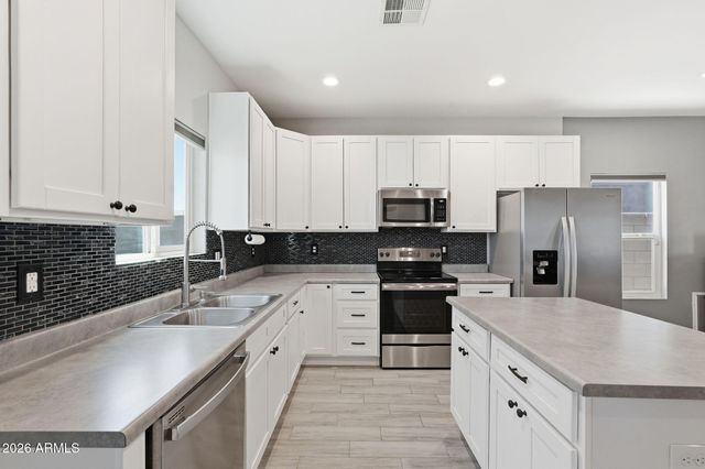 1021 E ODEUM Lane, Phoenix, AZ 85040