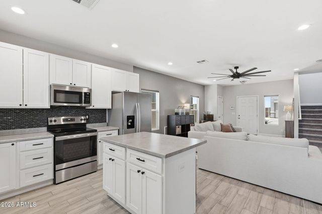 1021 E ODEUM Lane, Phoenix, AZ 85040