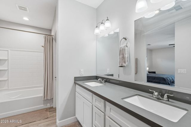 1021 E ODEUM Lane, Phoenix, AZ 85040