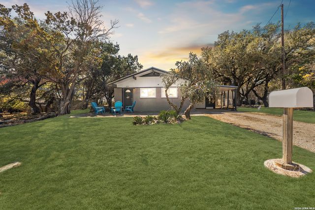 553 Matt Dillon Dr, Bandera, TX 78003