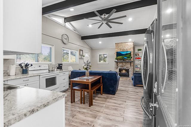 553 Matt Dillon Dr, Bandera, TX 78003