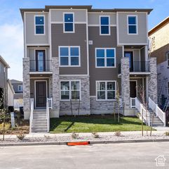 12673 S GLACIER TRAIL LN #127, Herriman, UT 84096