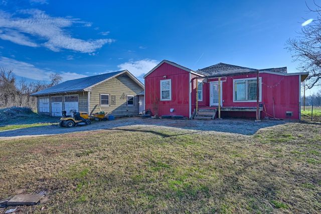 9524 Ferry Road, Bellville, TX 77418