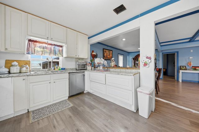 9524 Ferry Road, Bellville, TX 77418