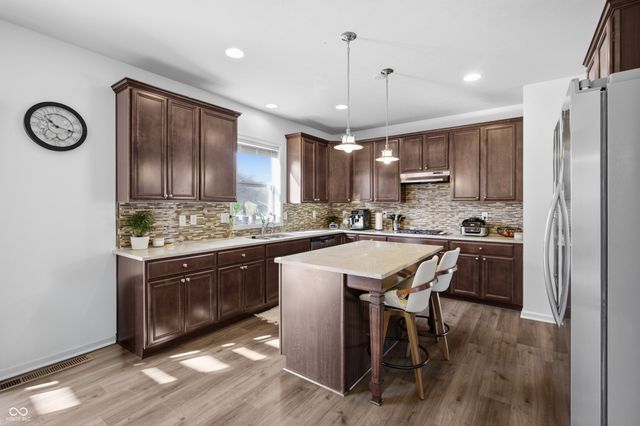 2545 Coneflower Court, Columbus, IN 47201