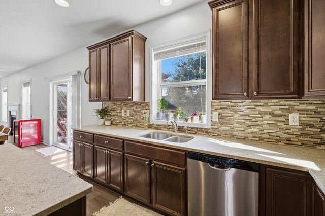 2545 Coneflower Court, Columbus, IN 47201