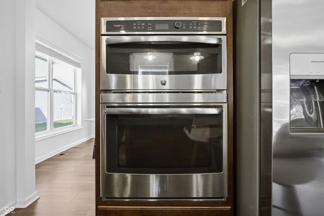 2545 Coneflower Court, Columbus, IN 47201