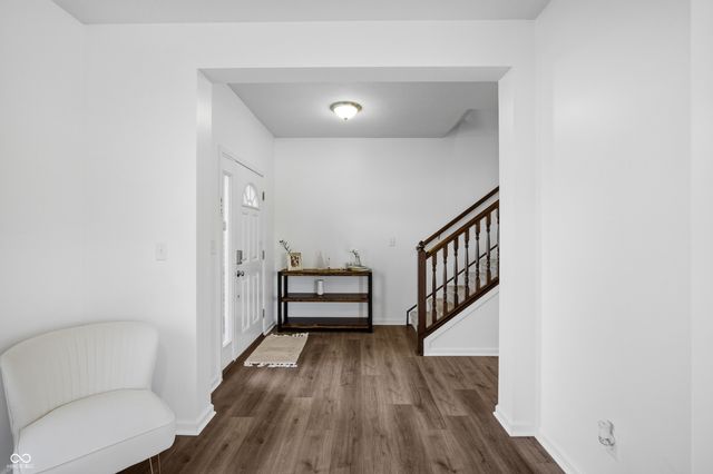 2545 Coneflower Court, Columbus, IN 47201