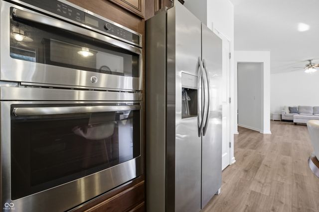 2545 Coneflower Court, Columbus, IN 47201