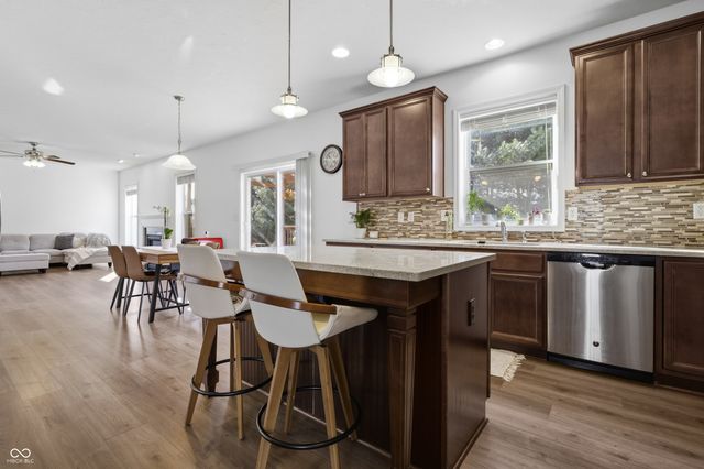 2545 Coneflower Court, Columbus, IN 47201