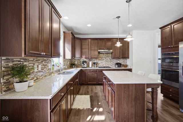 2545 Coneflower Court, Columbus, IN 47201