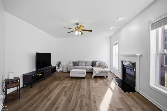 2545 Coneflower Court, Columbus, IN 47201