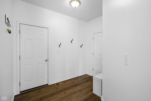 2545 Coneflower Court, Columbus, IN 47201