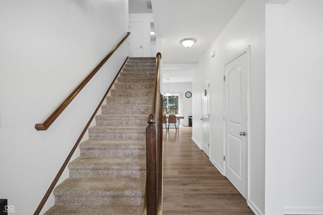 2545 Coneflower Court, Columbus, IN 47201